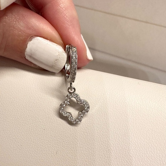 Clover Silver Dangle Earrings Diamond CZ New Alhambra - Picture 3 of 8